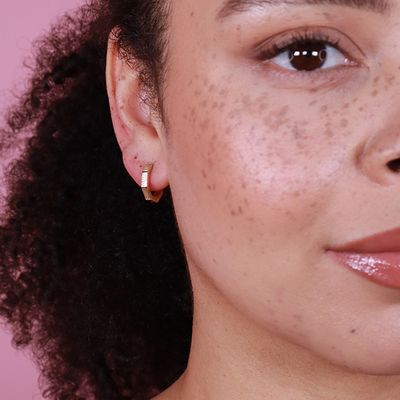 Geometric Detail Huggie Hoops Gold